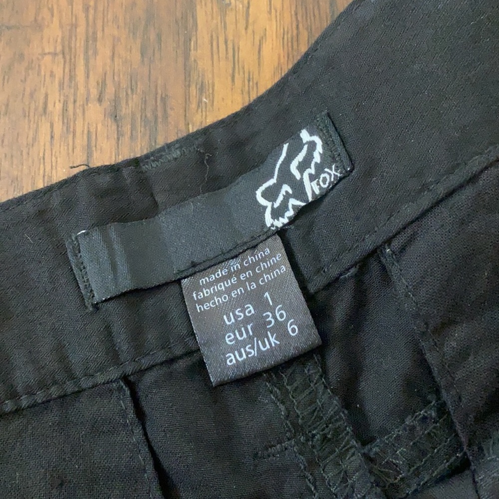 Shorts - Picture 2 of 3